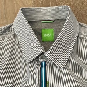 Men’s Hugo Boss short sleeved shirt. Size S